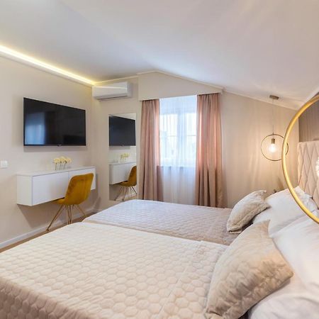 Turta Rooms Zara Esterno foto