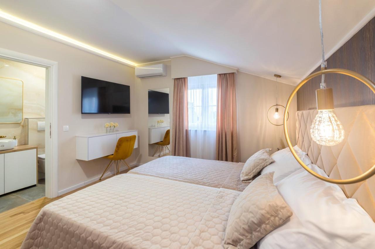 Turta Rooms Zara Esterno foto